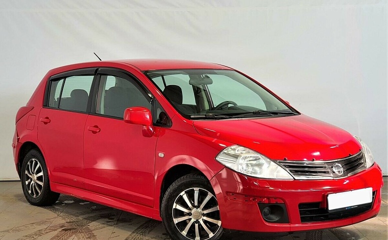 Nissan Tiida I Рестайлинг