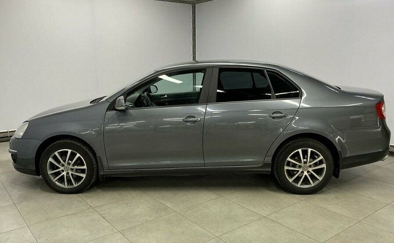 Volkswagen Jetta V