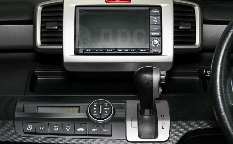 Honda Freed, 1 поколение