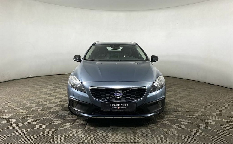 Volvo V40, 2 поколение