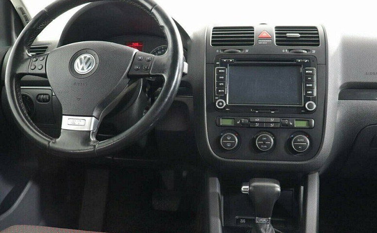 Volkswagen Golf 1.4 Робот