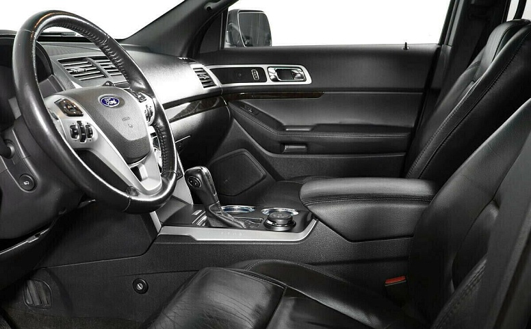 Ford Explorer V