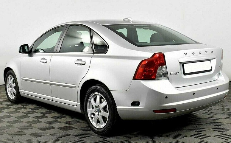 Volvo S40 2.0 Робот