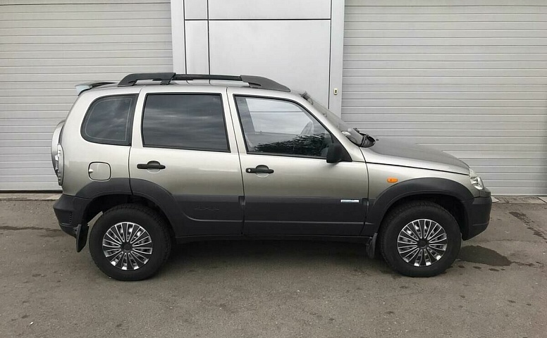 Chevrolet NIVA 1.7 MT (80 л.с.) 4WD