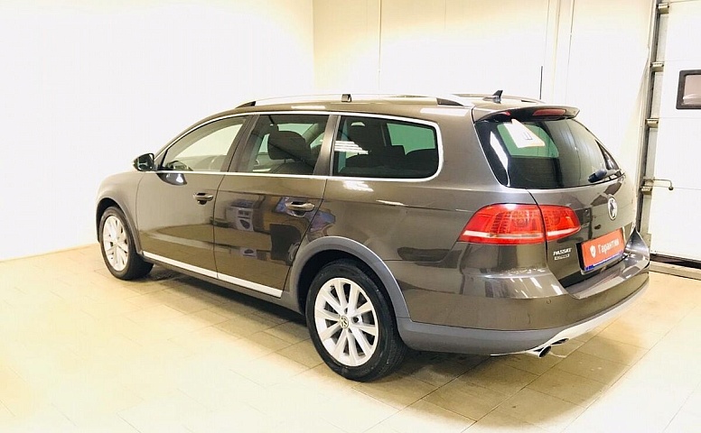 Volkswagen Passat Alltrack (B7)