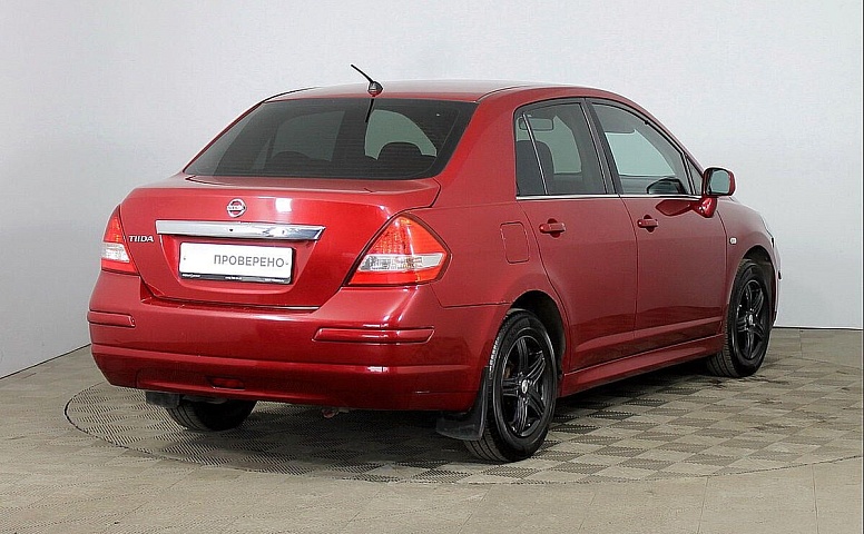 Nissan Tiida