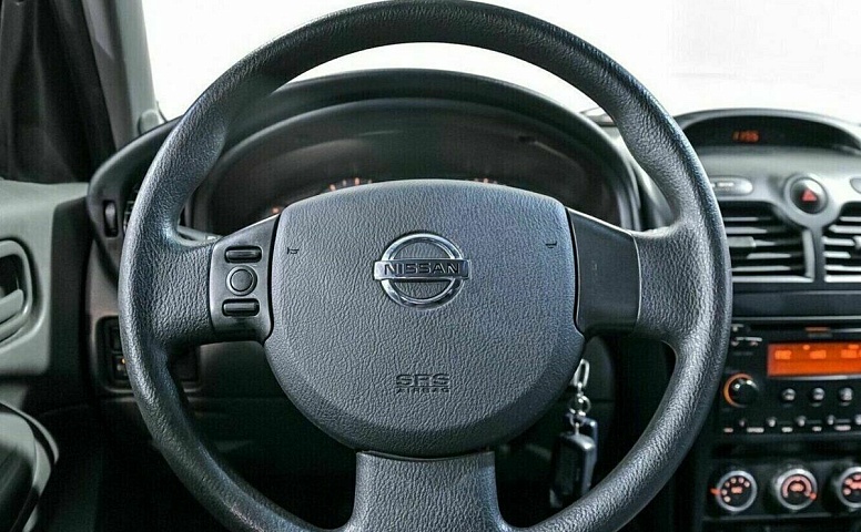 Nissan almera classic