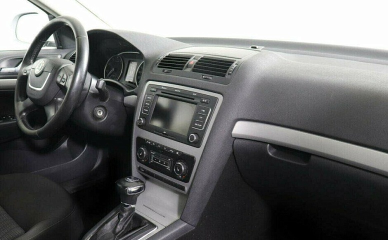 Skoda Octavia 1.8 Робот