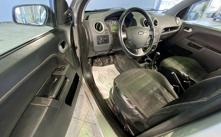 Ford FUSION 1.6 MT (101 л.с.)