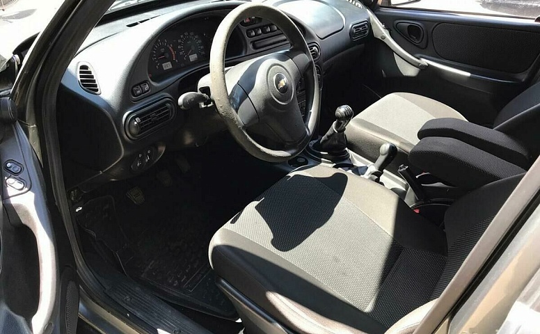 Chevrolet NIVA 1.7 MT (80 л.с.) 4WD