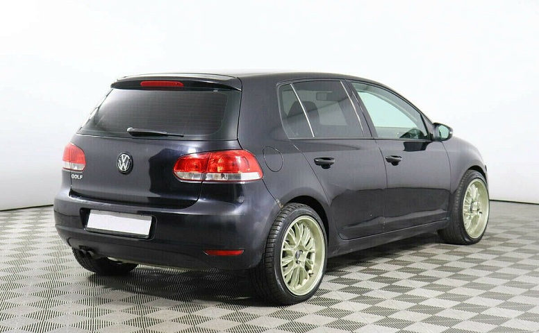 Volkswagen Golf VI