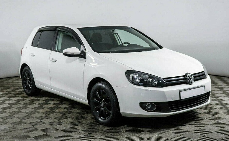 Volkswagen Golf 1.2 Робот