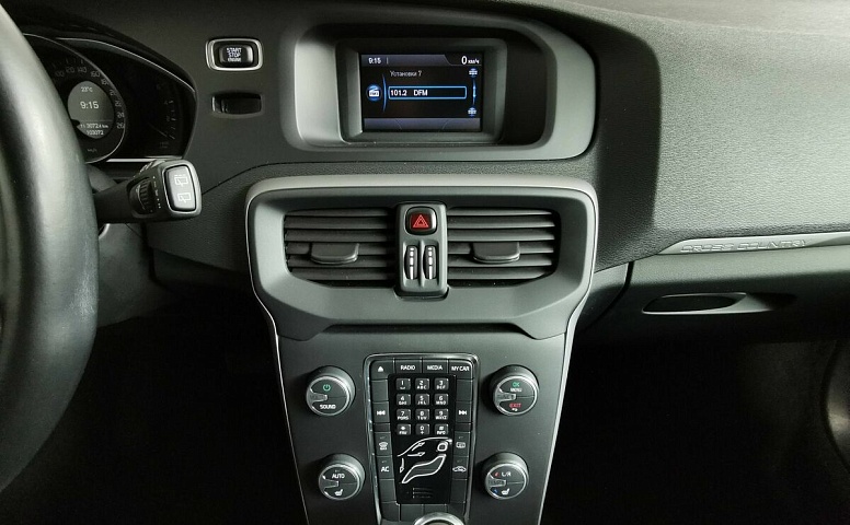 Volvo V40 1.6 D2 Powershift (114 л.с.) Белый