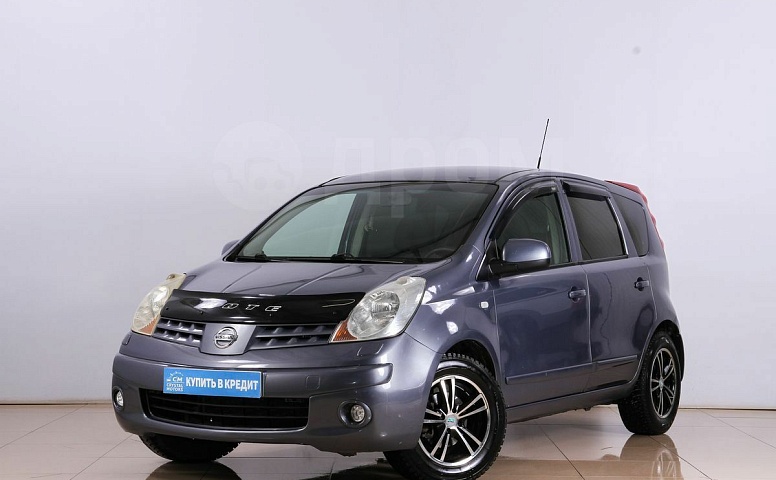 Nissan Note, 1 поколение