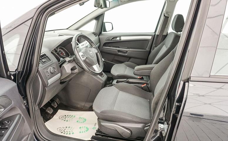Opel Zafira B Рестайлинг